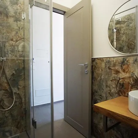 New Moon Pensión 4*