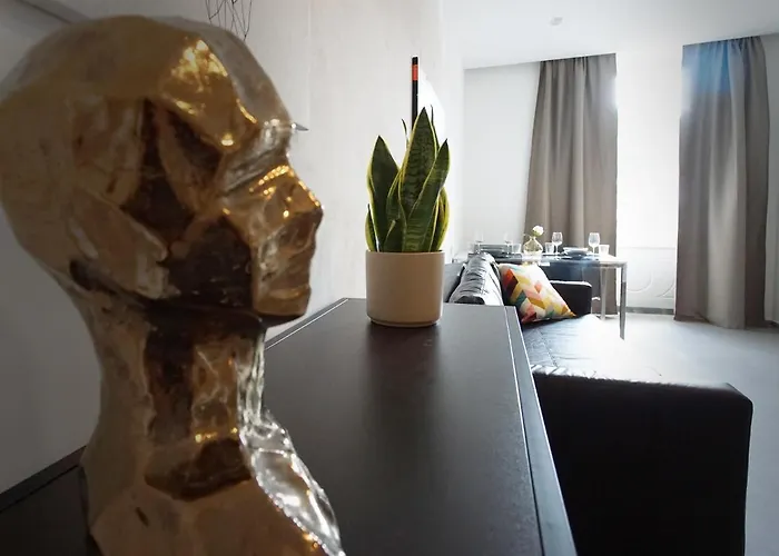 New Moon Gæstehus La Spezia