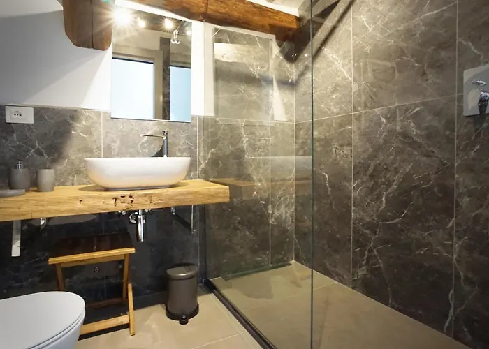 New Moon Гостьовий будинок 4*