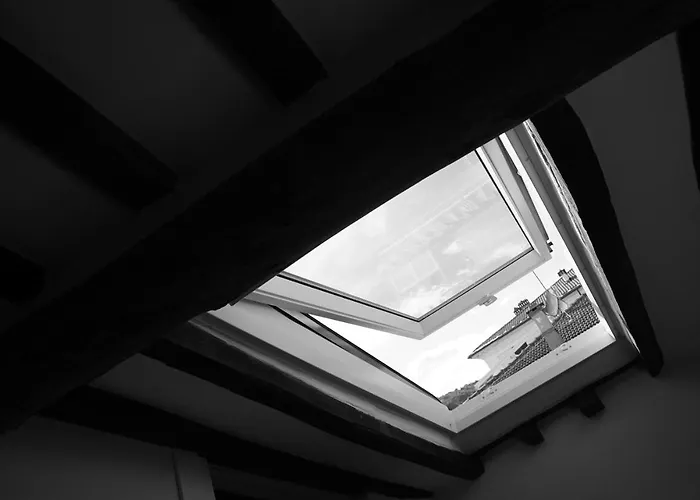 New Moon لا سبيتسْيا